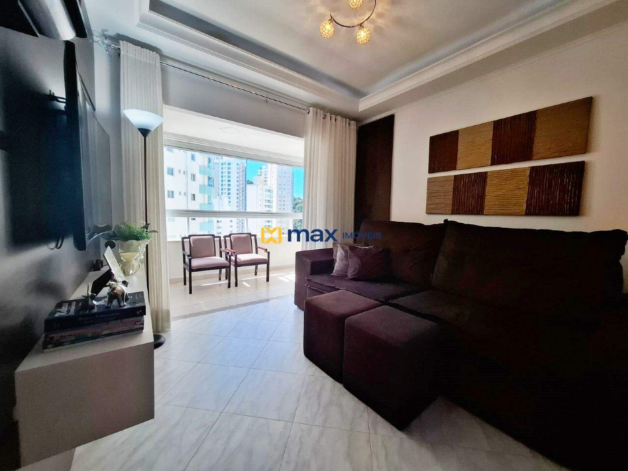 Apartamento à venda no Pioneiros: Sala de estar