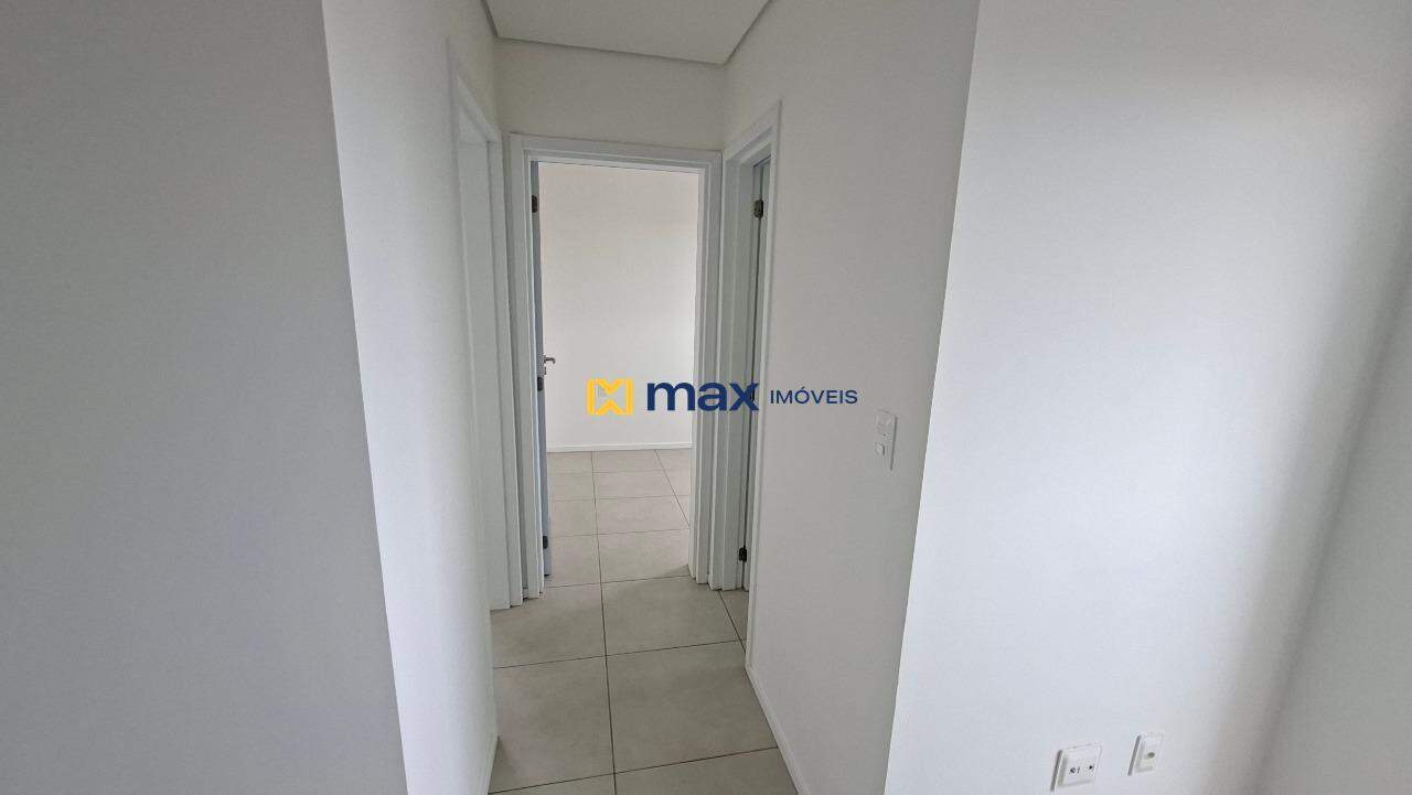 Apartamento para aluguel no São Vicente: Hall dos Quartos