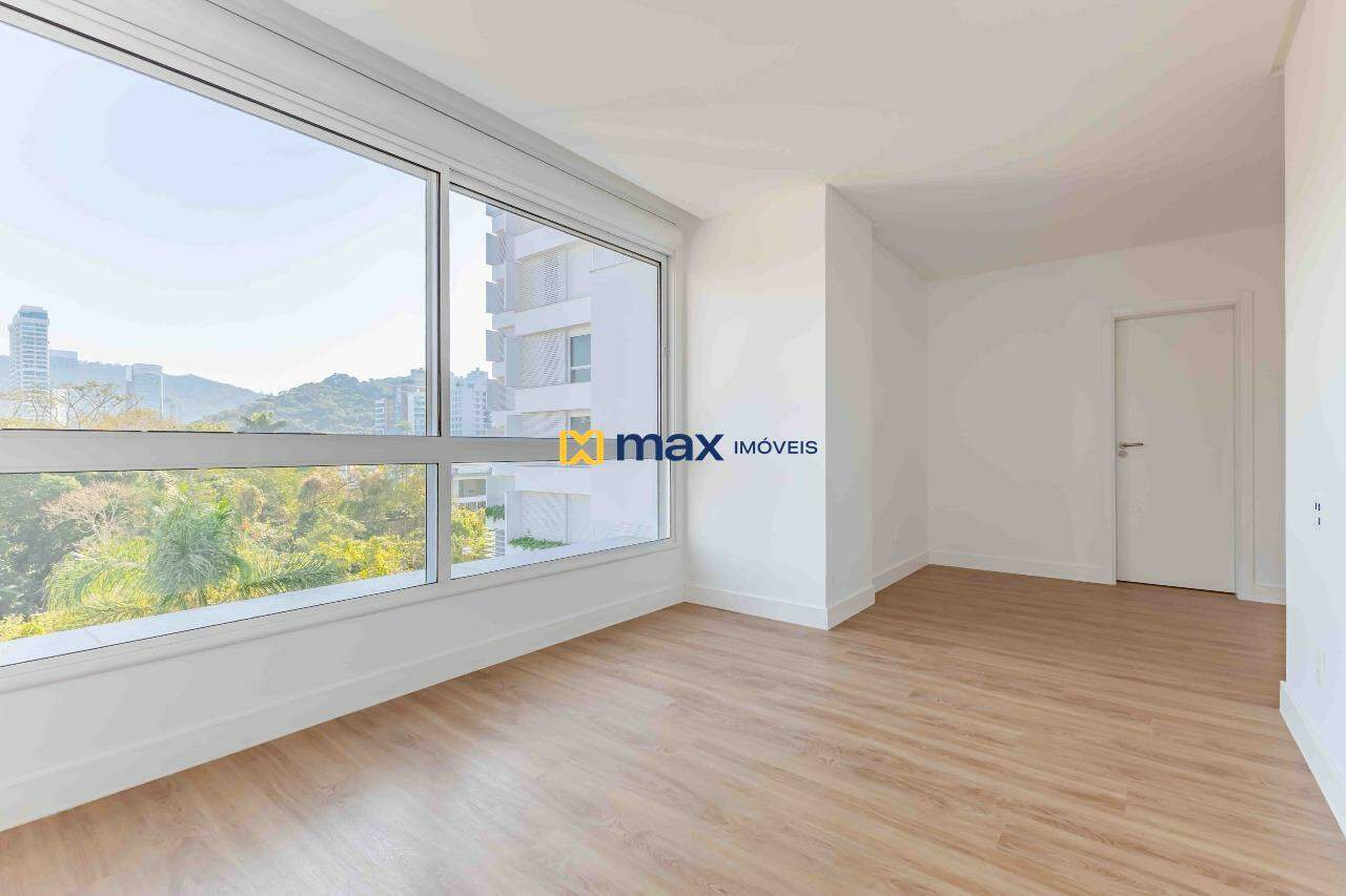 Apartamento à venda no Praia Brava: Suíte 3