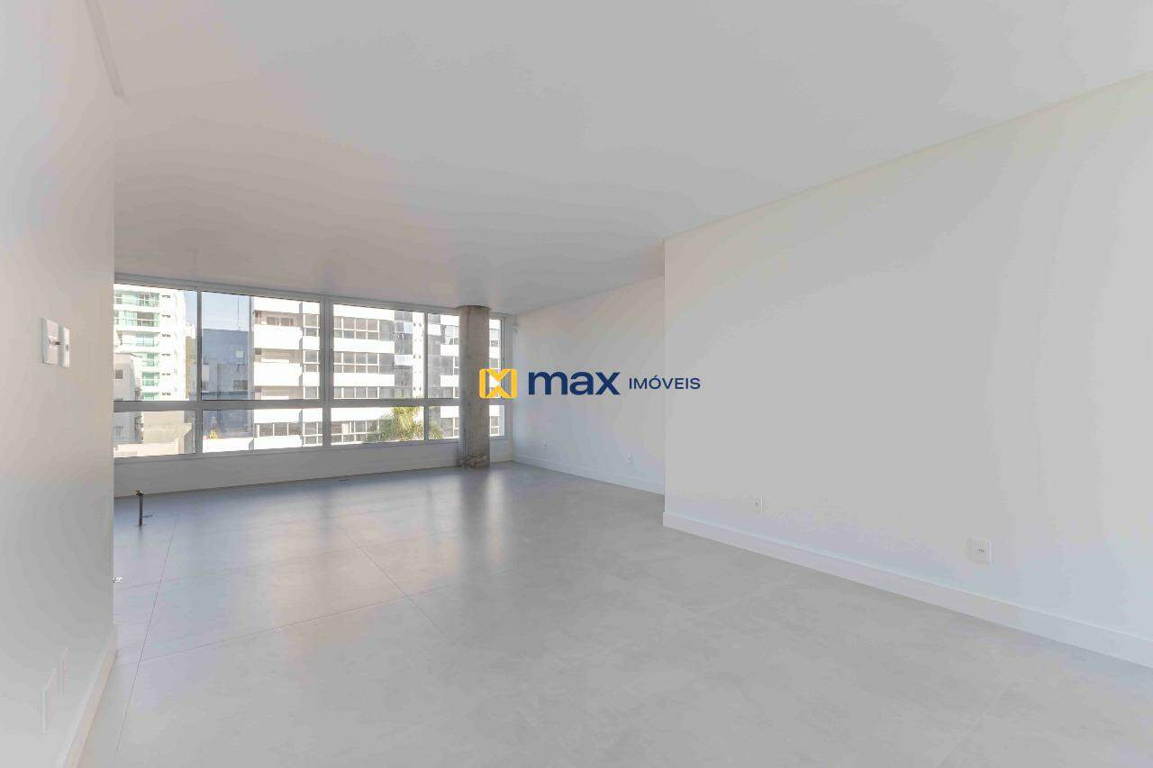 Apartamento à venda no Praia Brava: Living integrado