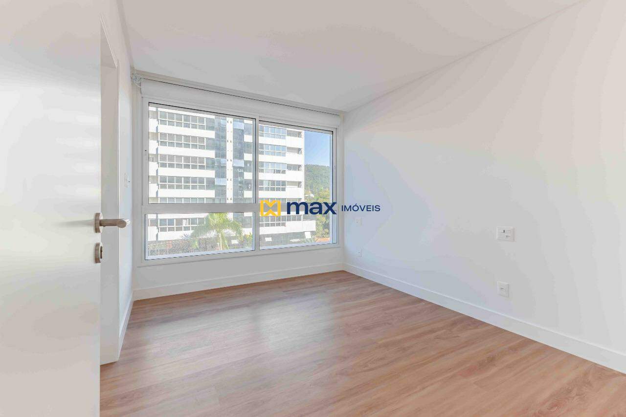 Apartamento à venda no Praia Brava: Suíte 2