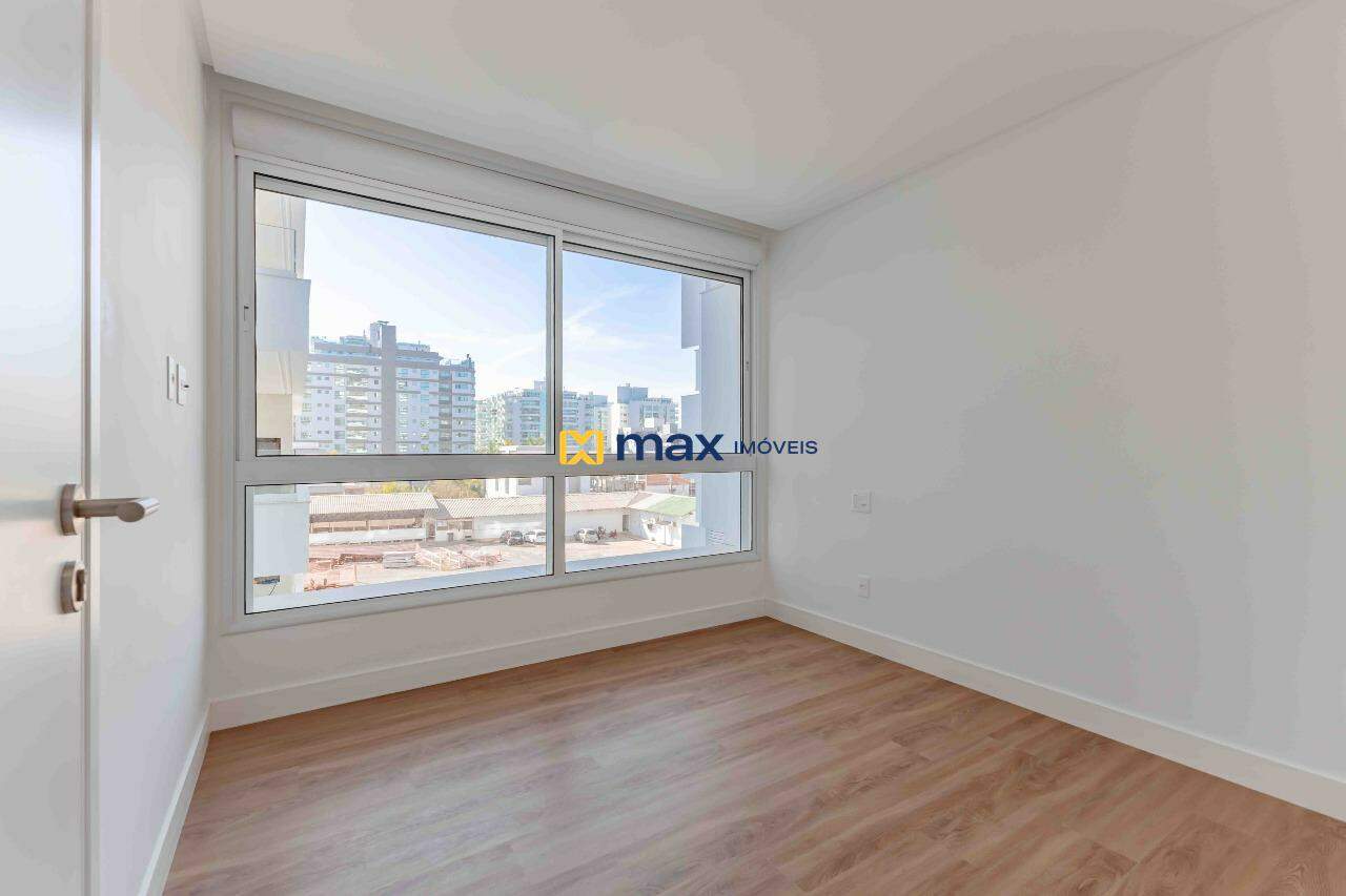 Apartamento à venda no Praia Brava: Suíte 1