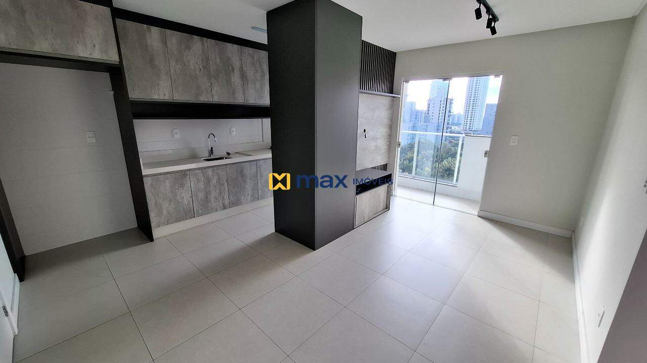 Apartamento para aluguel no Praia Brava: Sala de Estar e Jantar