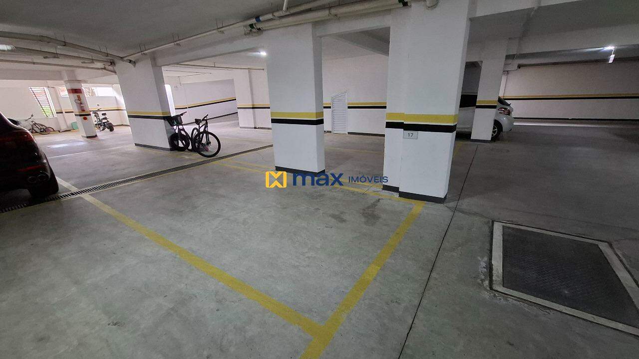 Apartamento para aluguel no Praia Brava: Garagem