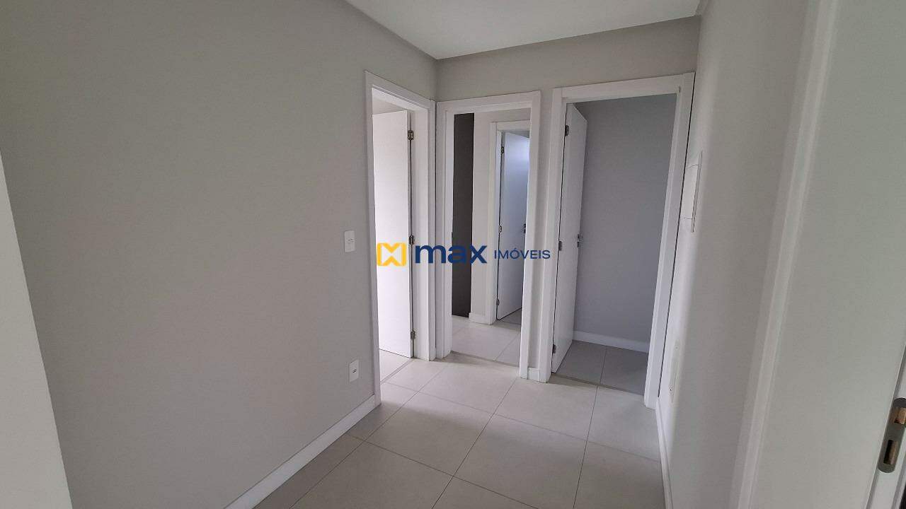 Apartamento para aluguel no Praia Brava: Corredor