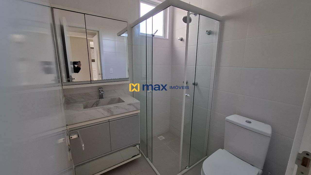 Apartamento para aluguel no Praia Brava: Banheiro Suíte