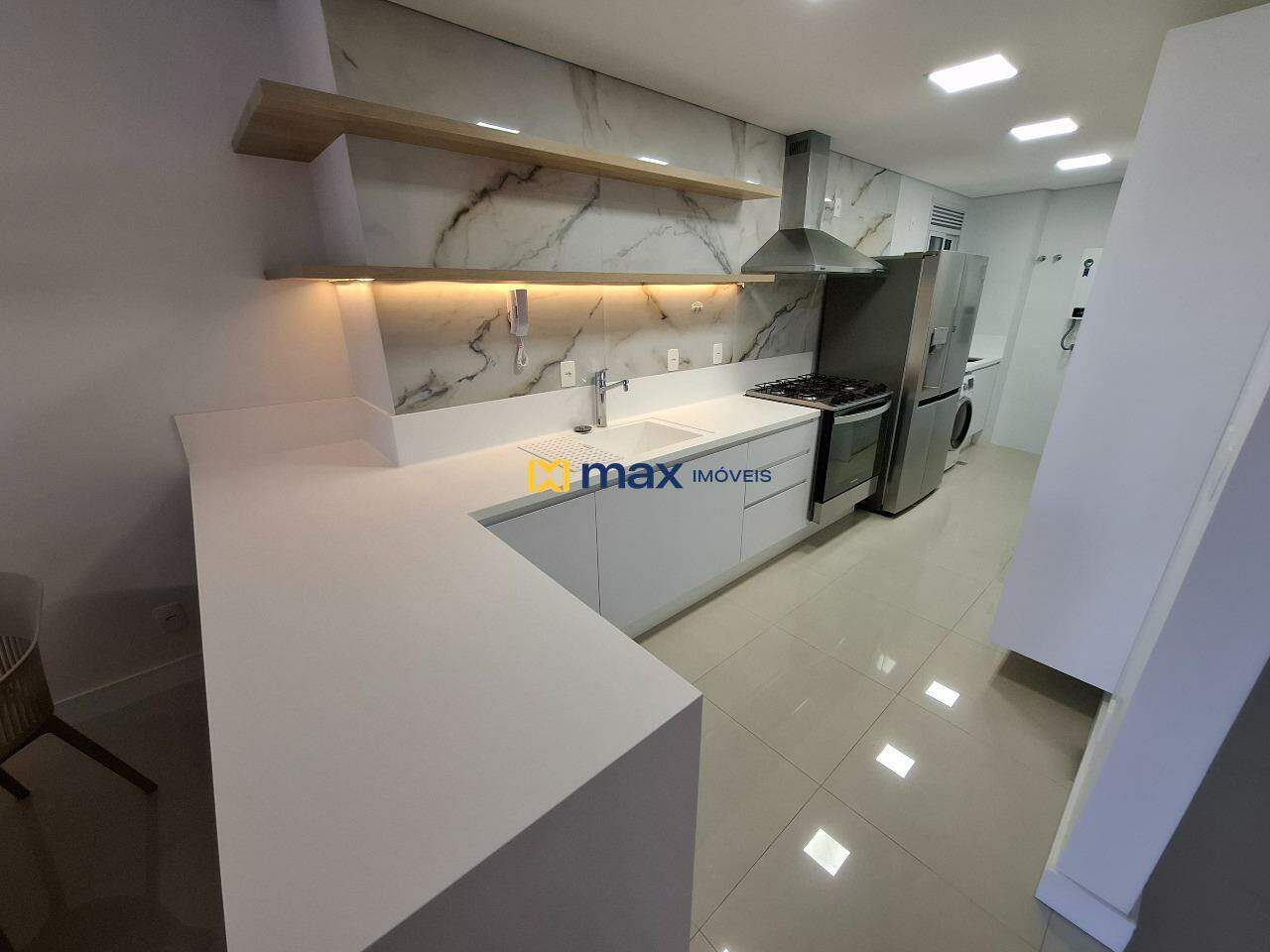 Apartamento para aluguel no Praia Brava: Cozinha/ Lavanderia