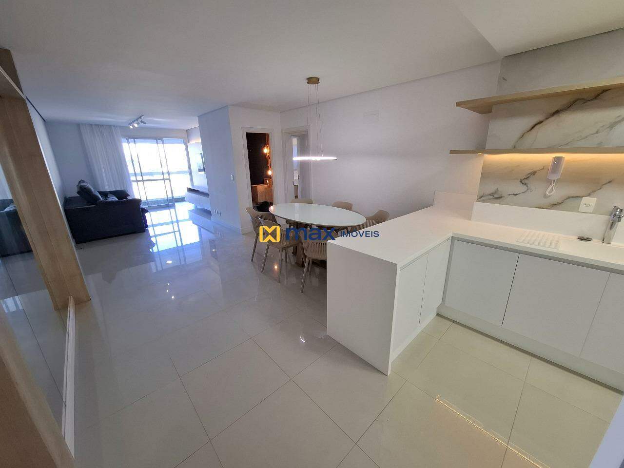 Apartamento para aluguel no Praia Brava: Sala de Estar e Jantar