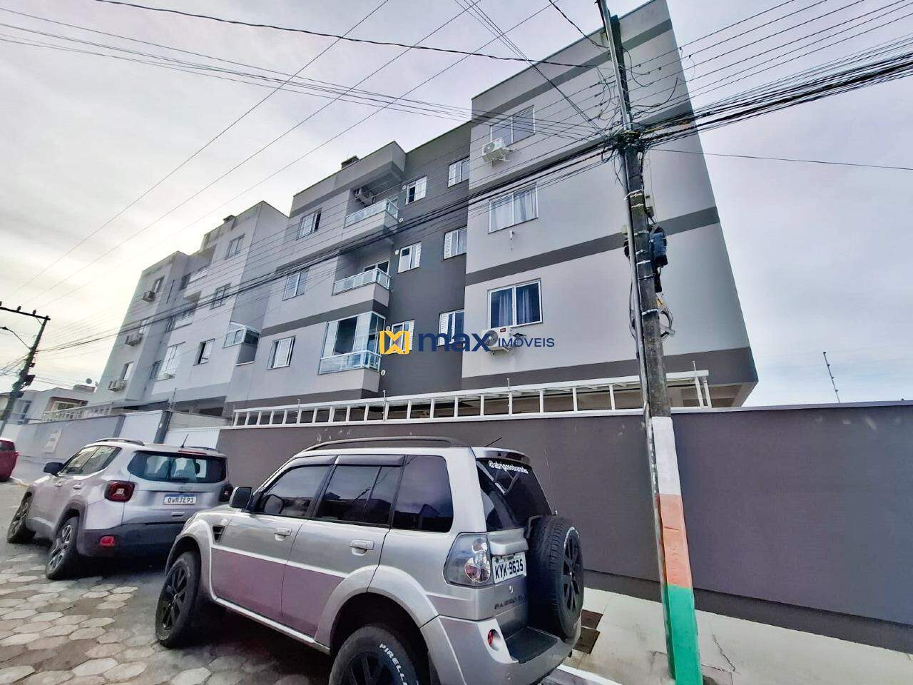 Apartamento para aluguel no Santa Regina: Fachada lateral