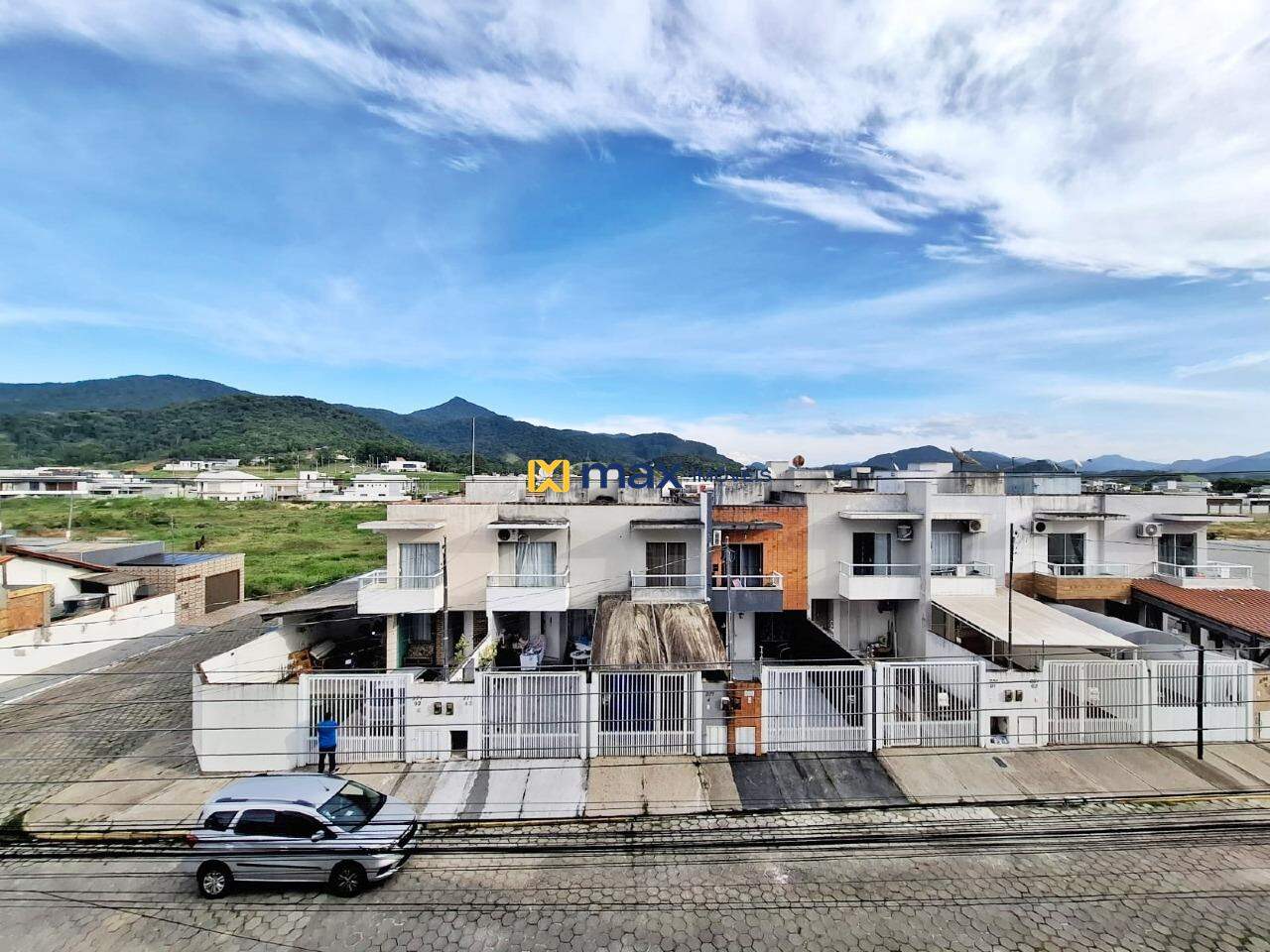 Apartamento para aluguel no Santa Regina: Rua