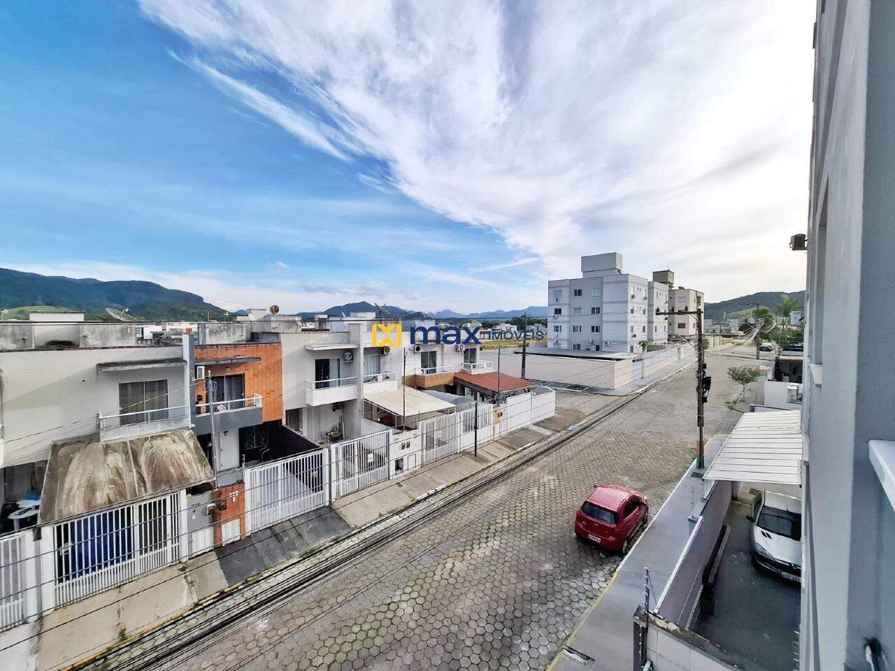Apartamento para aluguel no Santa Regina: Rua