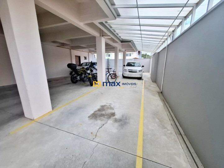 Apartamento para aluguel no Santa Regina: Vaga de Garagem