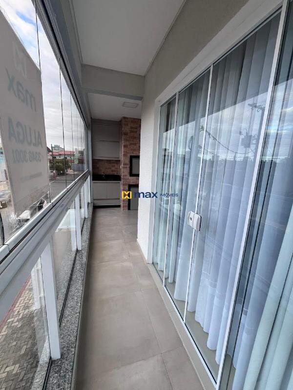 Apartamento para aluguel no Centro: Sacada com churrasqueira