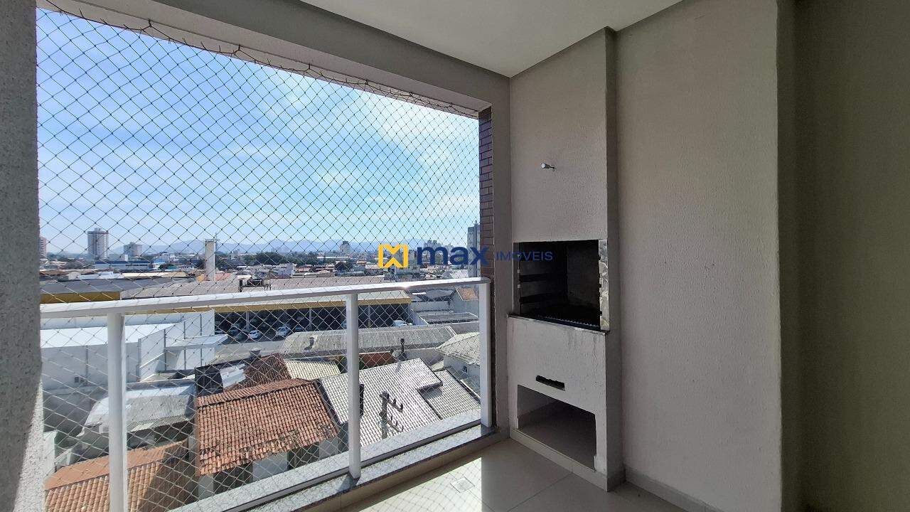 Apartamento à venda no São João: Sacada com churrasqueira