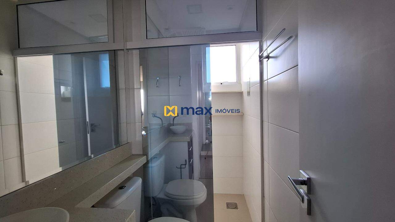 Apartamento à venda no São João: Banheiro suíte