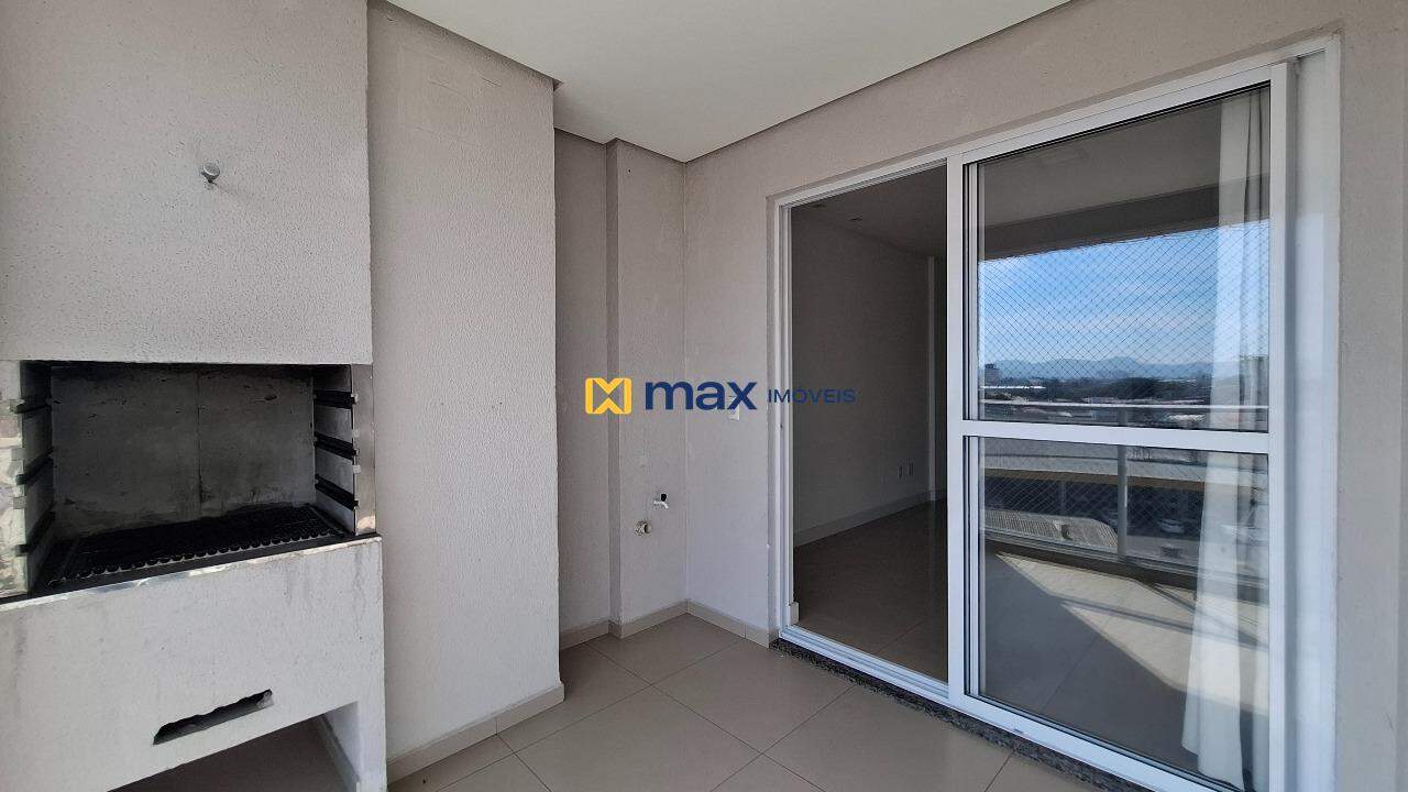 Apartamento à venda no São João: Sacada com churrasqueira