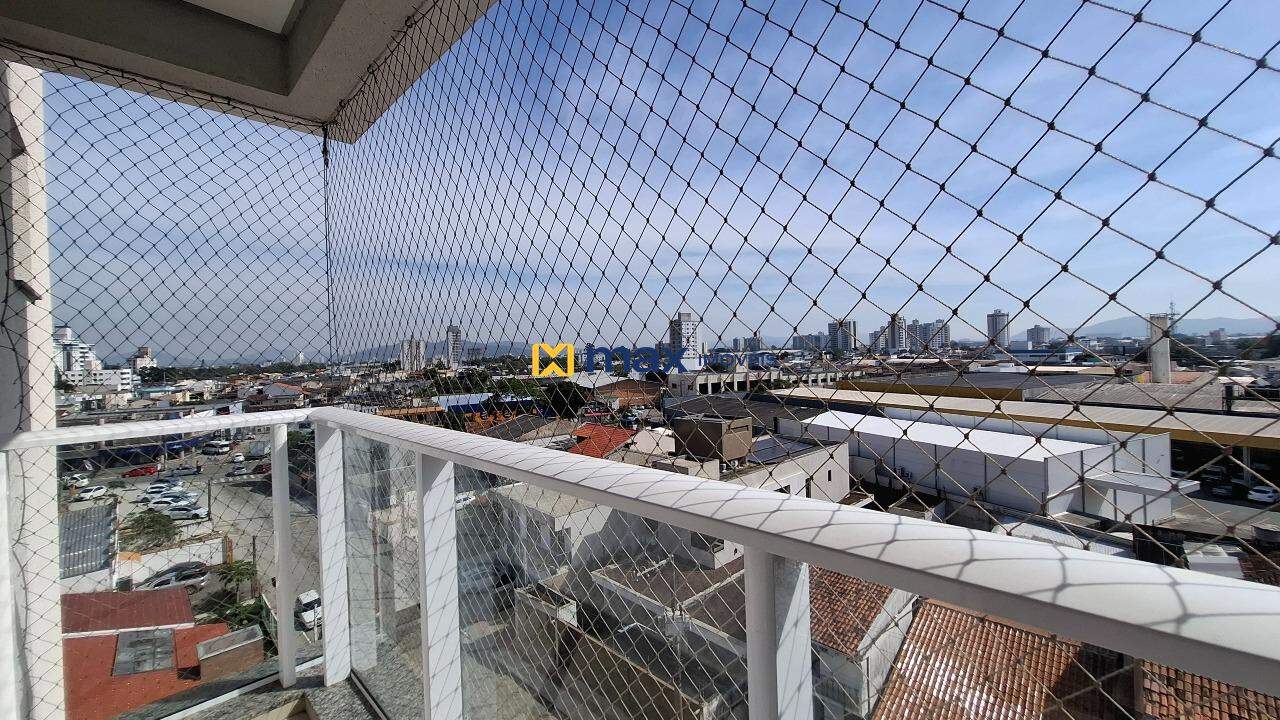 Apartamento à venda no São João: Sacada com churrasqueira