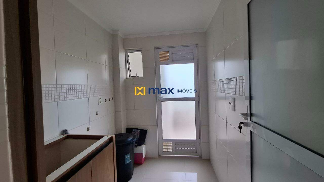 Apartamento à venda no Praia Brava: Área de serviço
