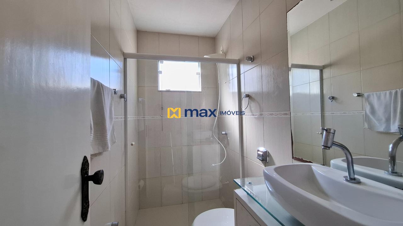 Casa à venda no Fazenda: banheiro social 2° piso 