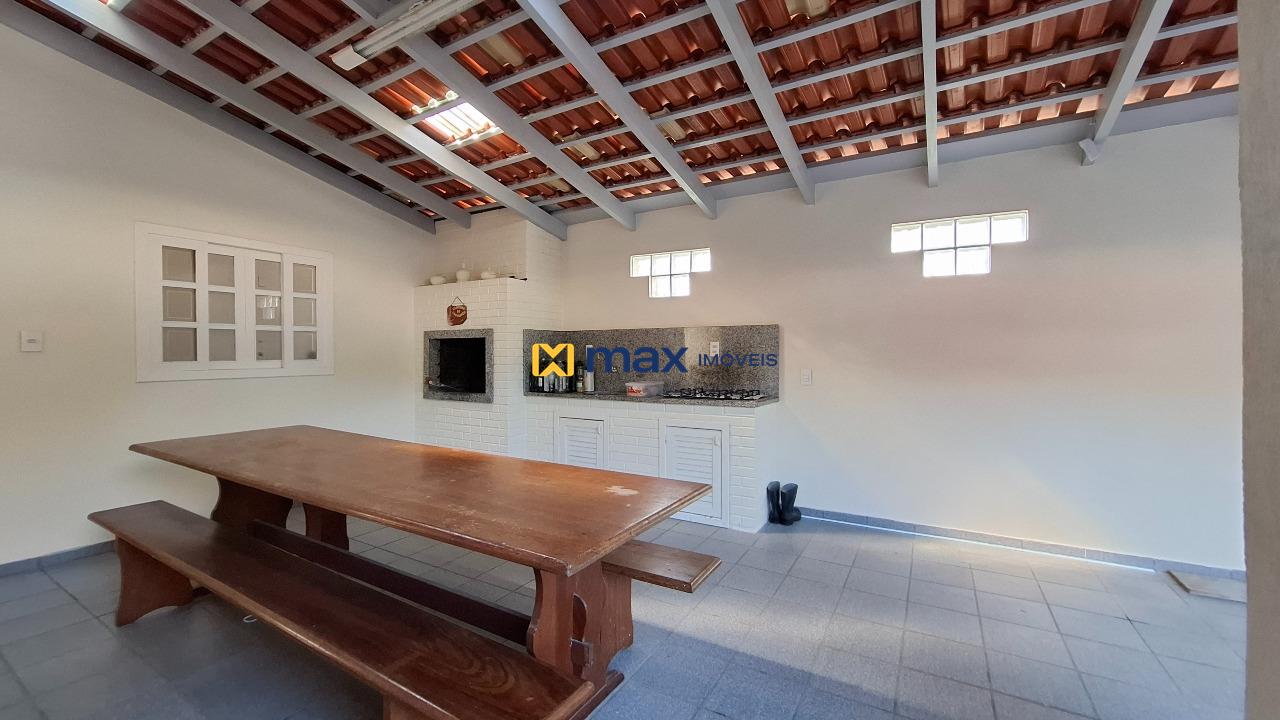 Casa à venda no Fazenda: Área de lazer com churrasqueira