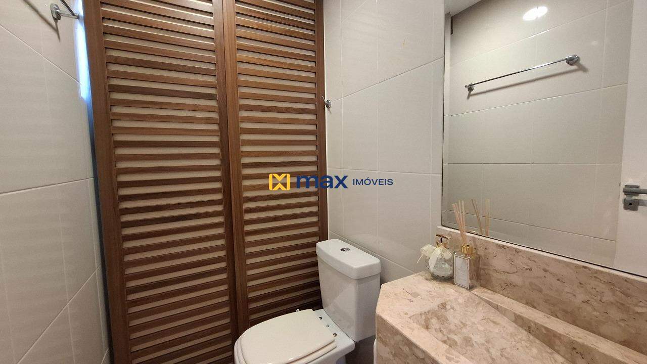 Apartamento à venda no Centro: Banheiro social