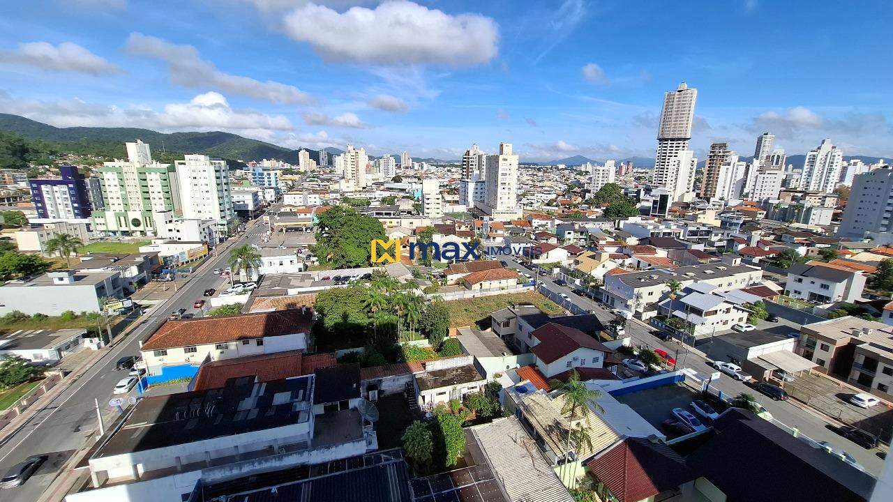 Apartamento à venda no Centro: Vista sacada