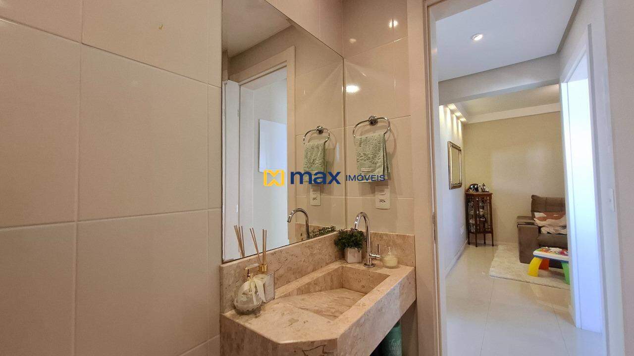 Apartamento à venda no Centro: Banheiro social