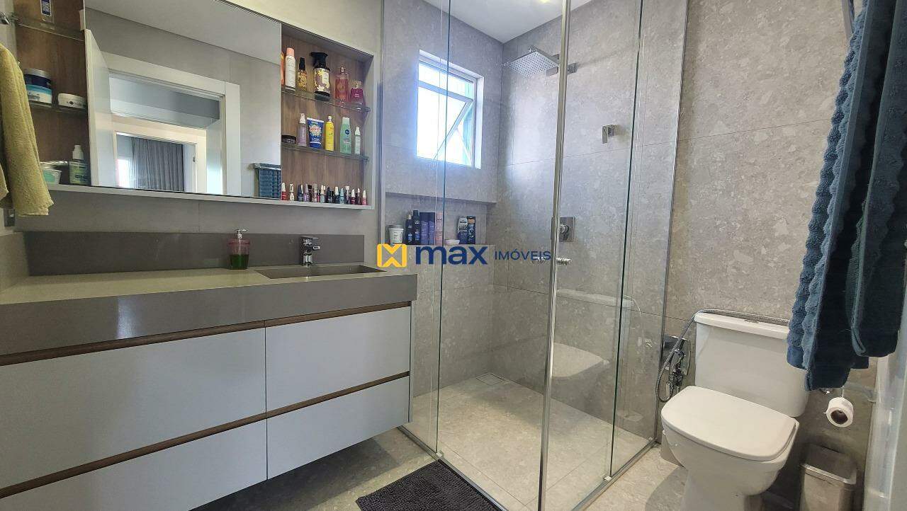 Apartamento à venda no Centro: Banheiro da Suíte
