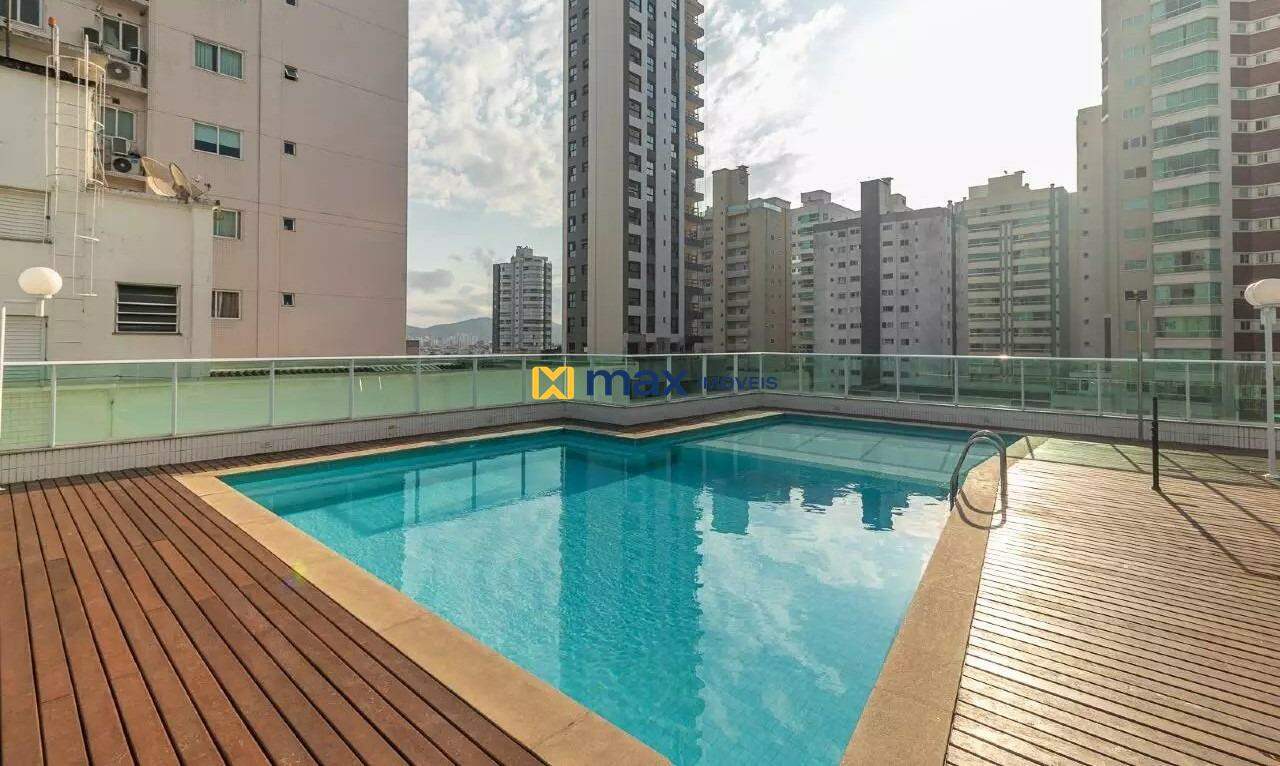 Apartamento à venda no Centro: Piscina aquecida