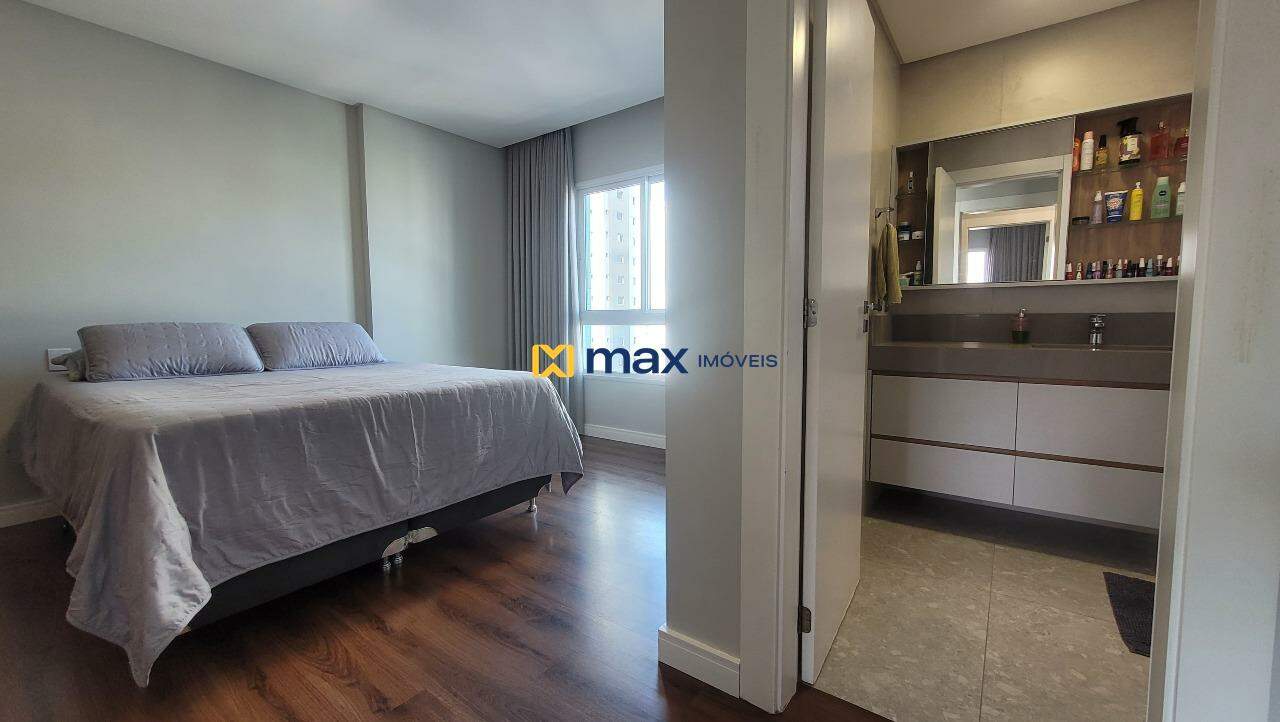 Apartamento à venda no Centro: Suíte principal