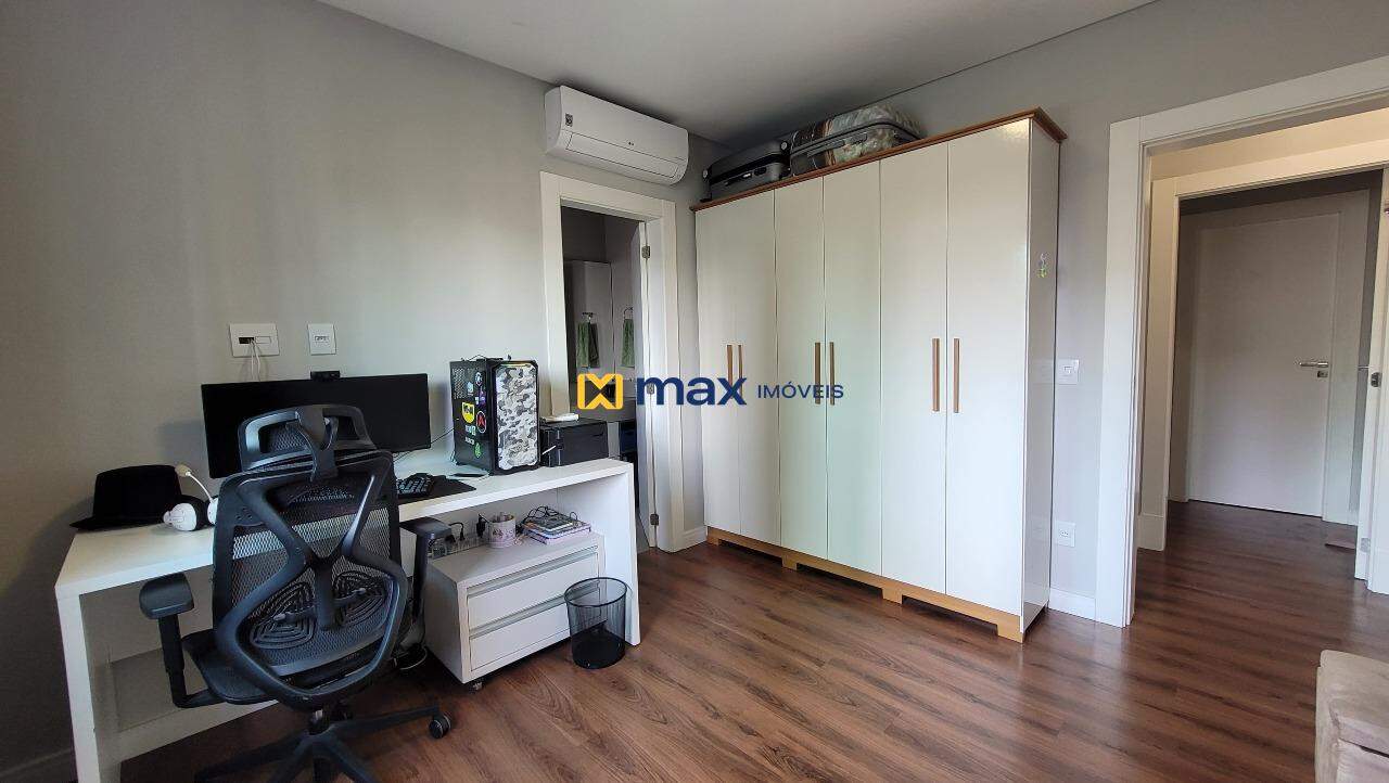 Apartamento à venda no Centro: Terceira Suíte