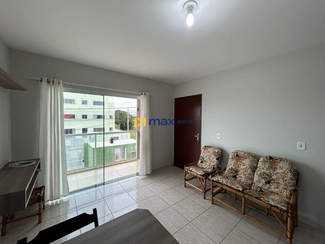 Apartamento à venda no Meia Praia: Sala de Estar e Jantar
