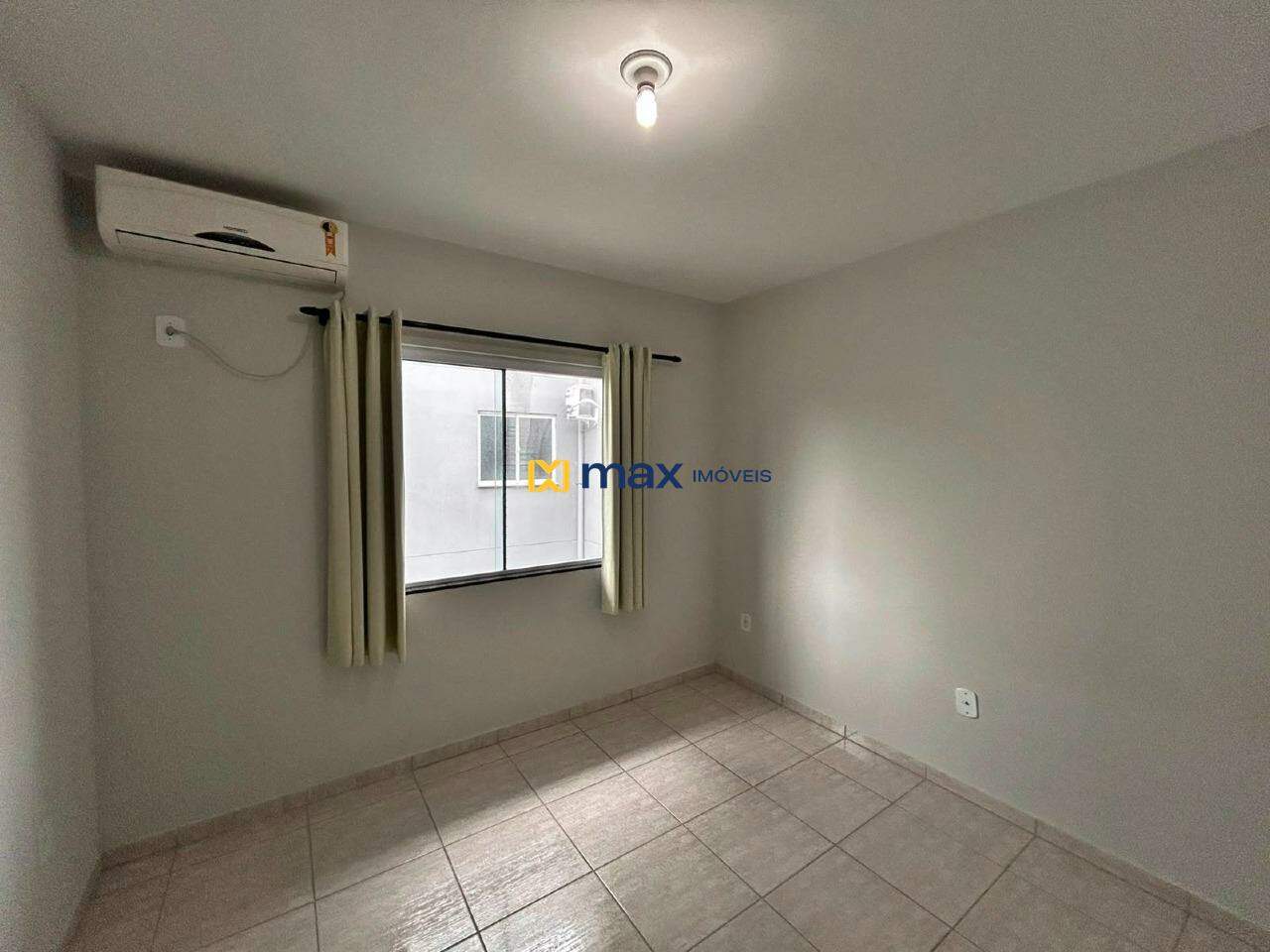 Apartamento para aluguel no Meia Praia: Quarto 2