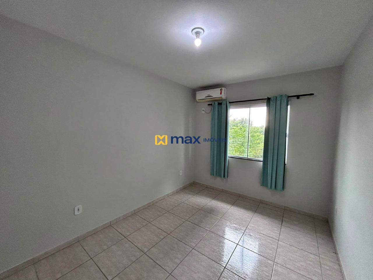 Apartamento para aluguel no Meia Praia: Quarto 1