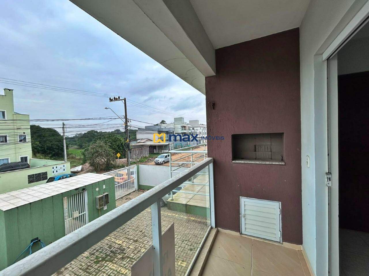 Apartamento para aluguel no Meia Praia: Sacada