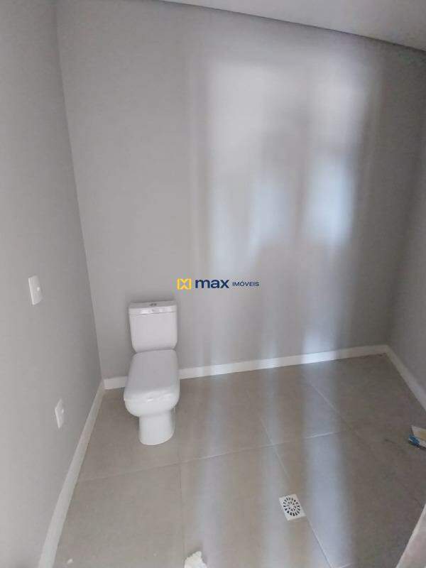 Sala para aluguel no Carvalho: Banheiro