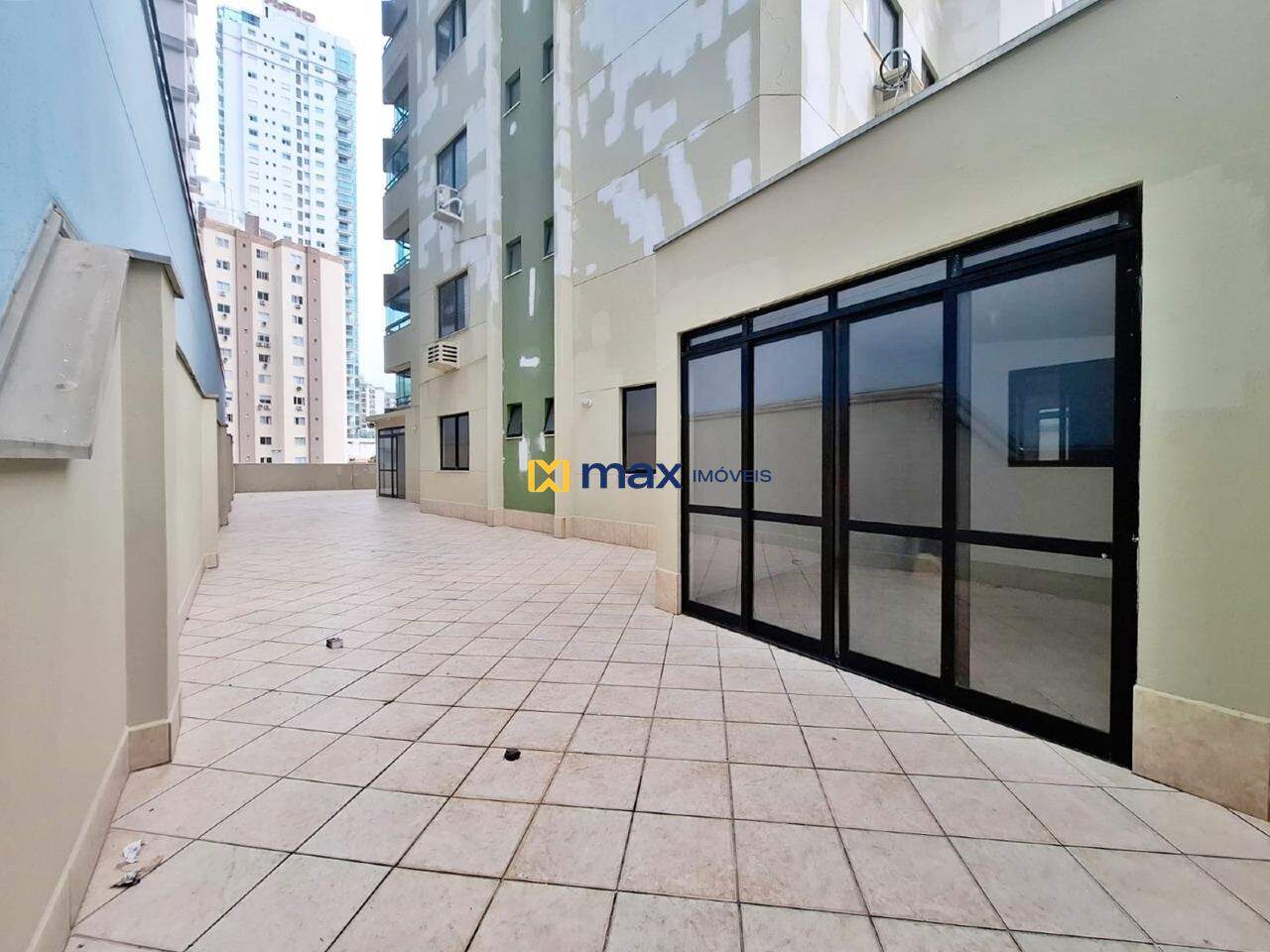 Apartamento à venda no Centro: Acesso a área externa