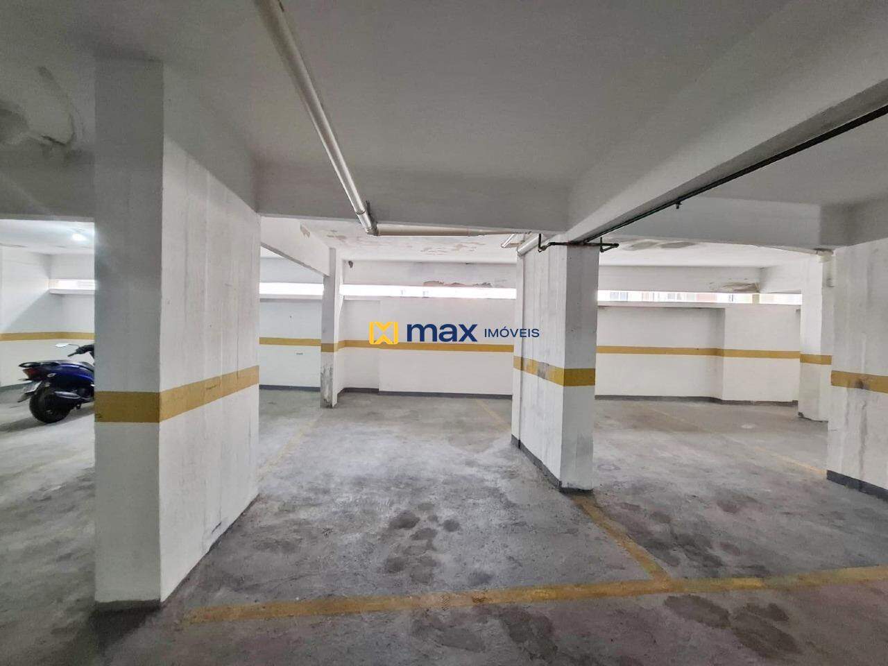 Apartamento à venda no Centro: Vaga 2