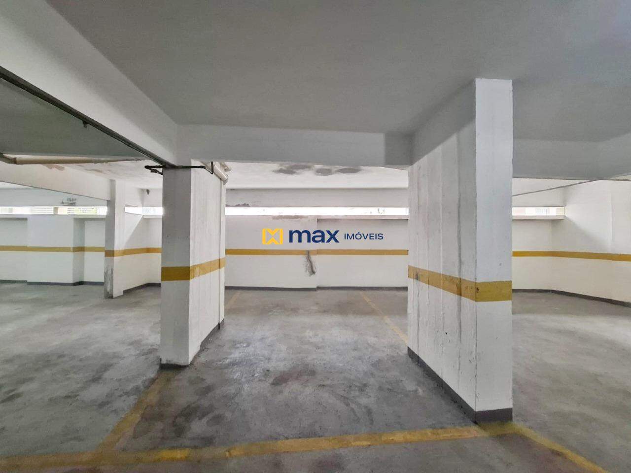 Apartamento à venda no Centro: Vaga 1