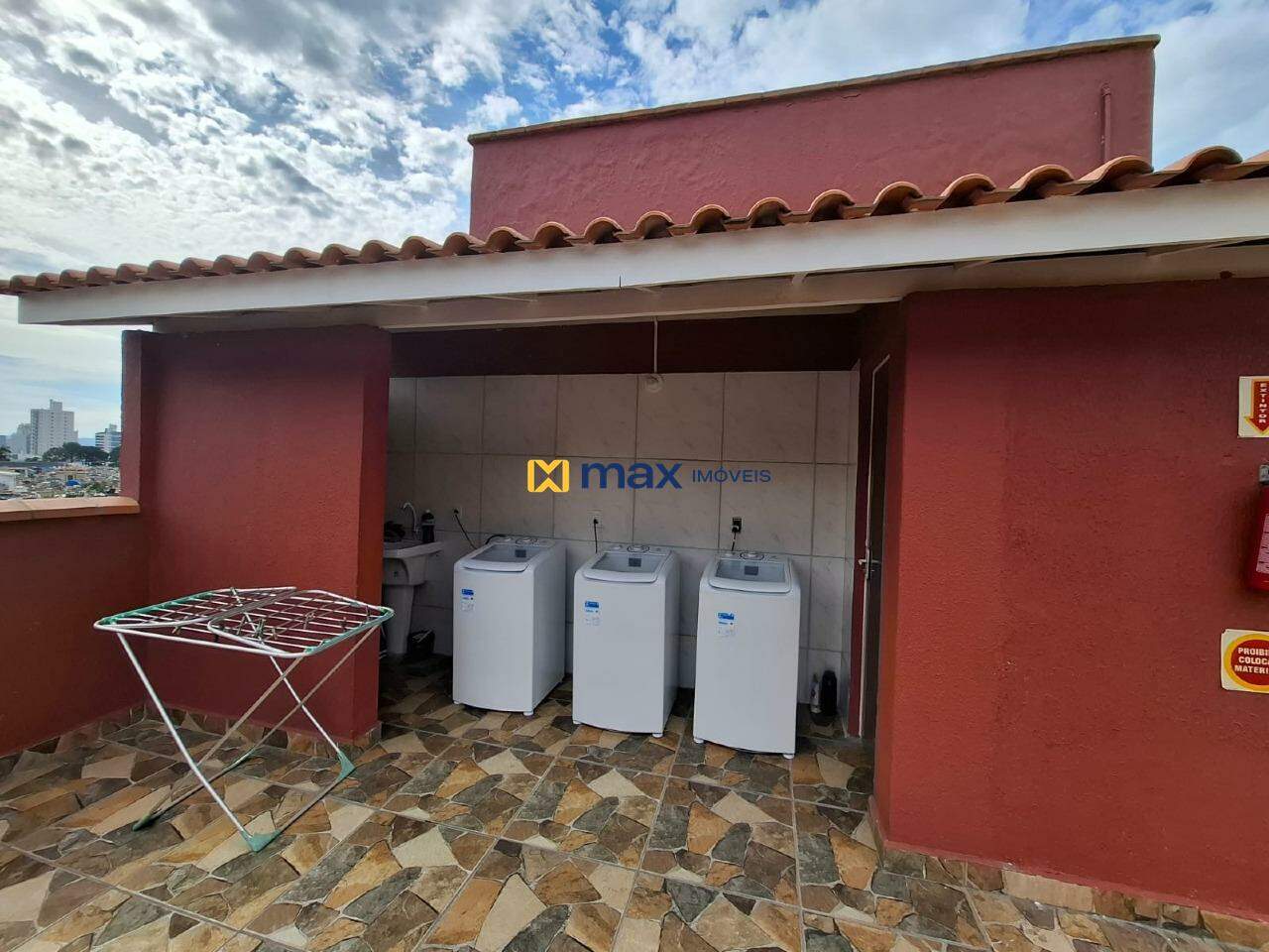 Apartamento para aluguel no Fazenda: Lavanderia