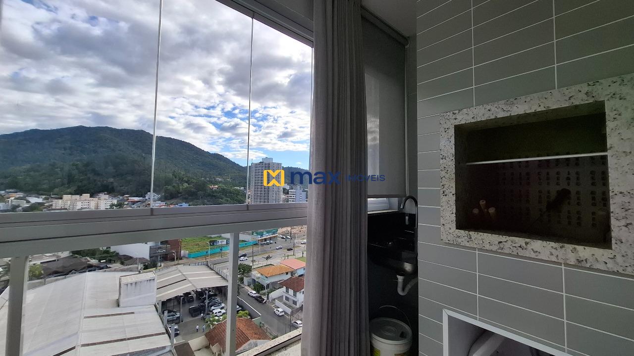 Apartamento à venda no Fazendinha: Sacada com churrasqueira