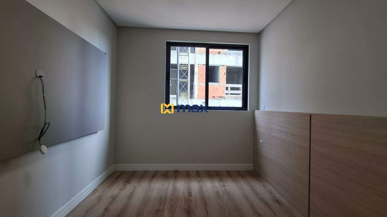 Apartamento à venda no Centro: Suíte 2