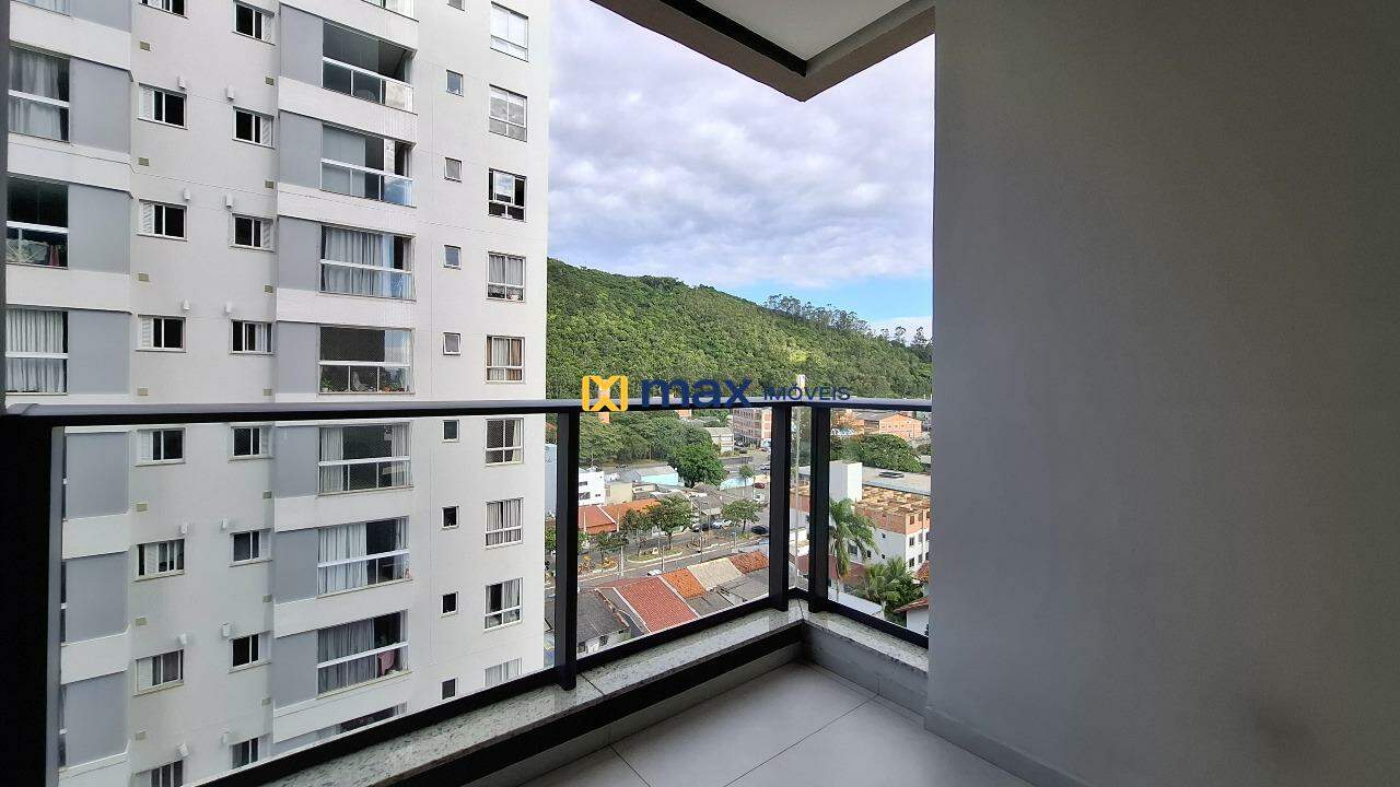 Apartamento à venda no Centro: Sacada com churrasqueira