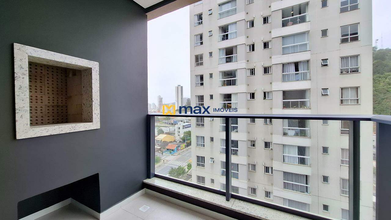 Apartamento à venda no Centro: Sacada com churrasqueira