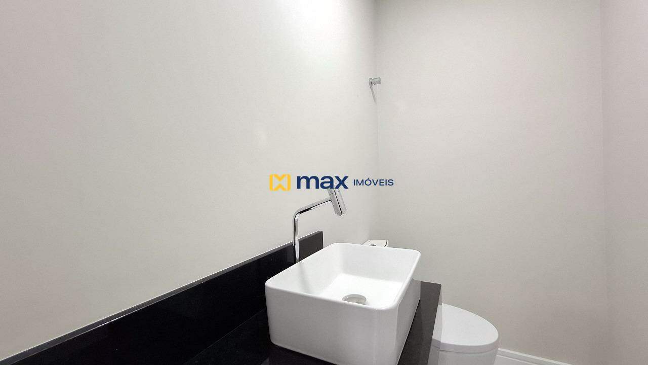Apartamento à venda no Centro: Lavabo