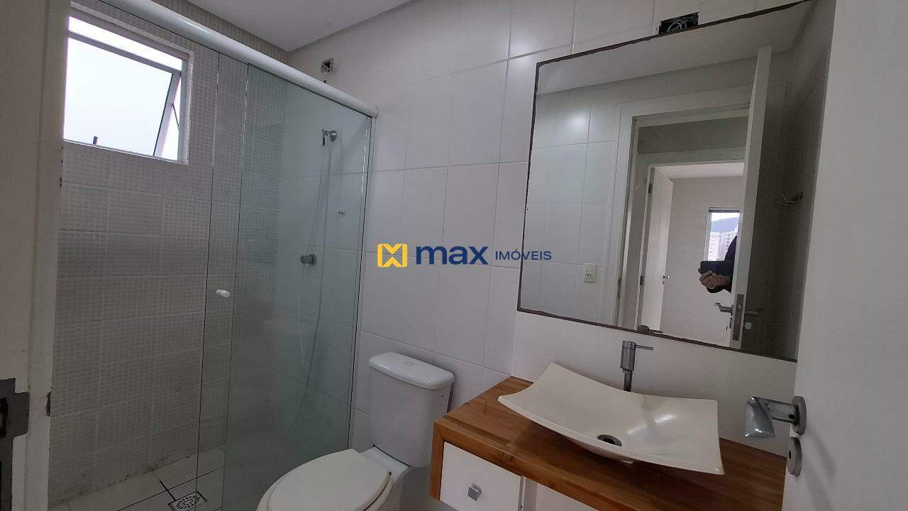 Apartamento para aluguel no Carvalho: Banheiro Social