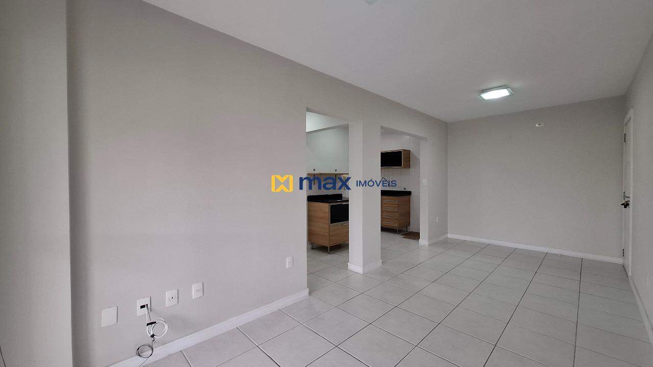 Apartamento para aluguel no Carvalho: Sala de Estar e Jantar