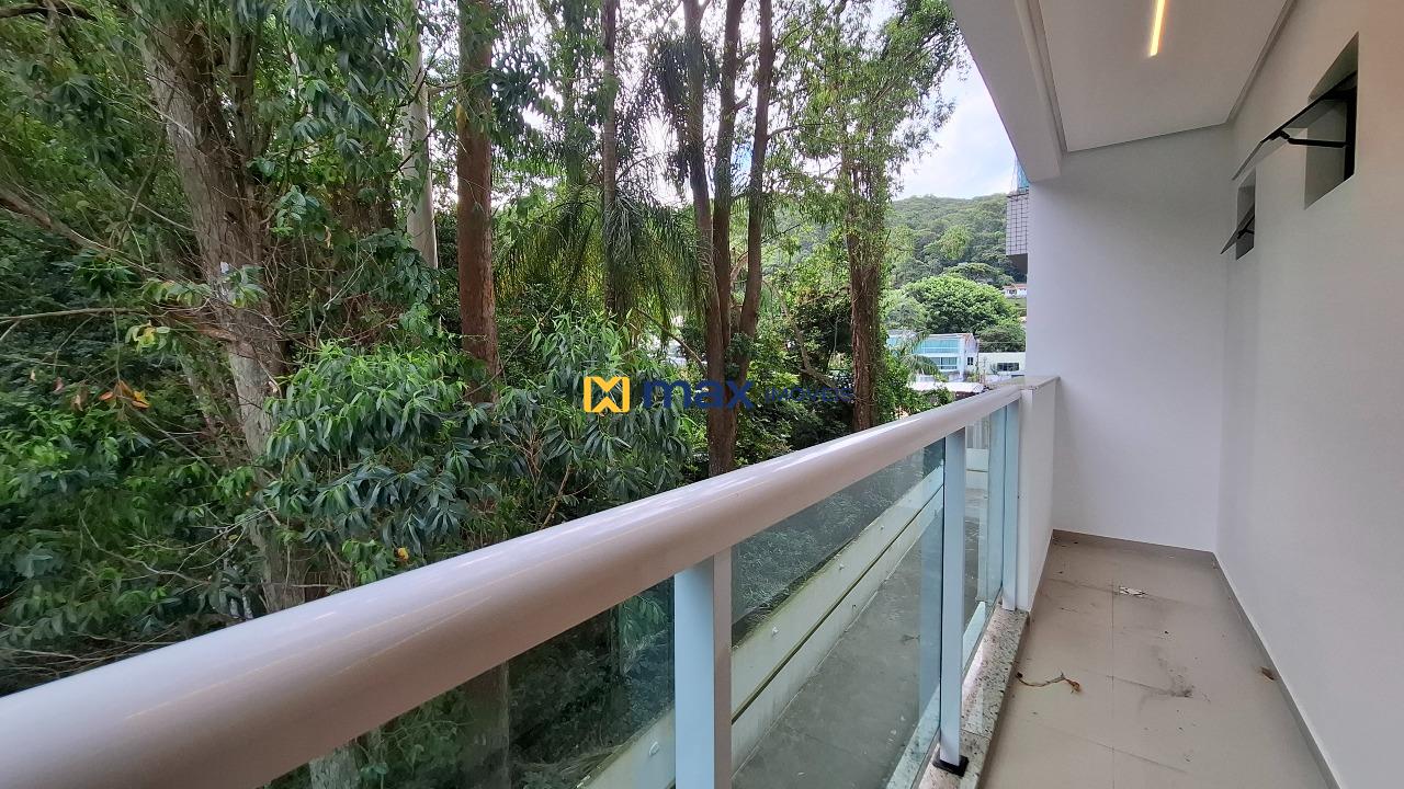 Apartamento à venda no Cabeçudas: Sacada suíte 3