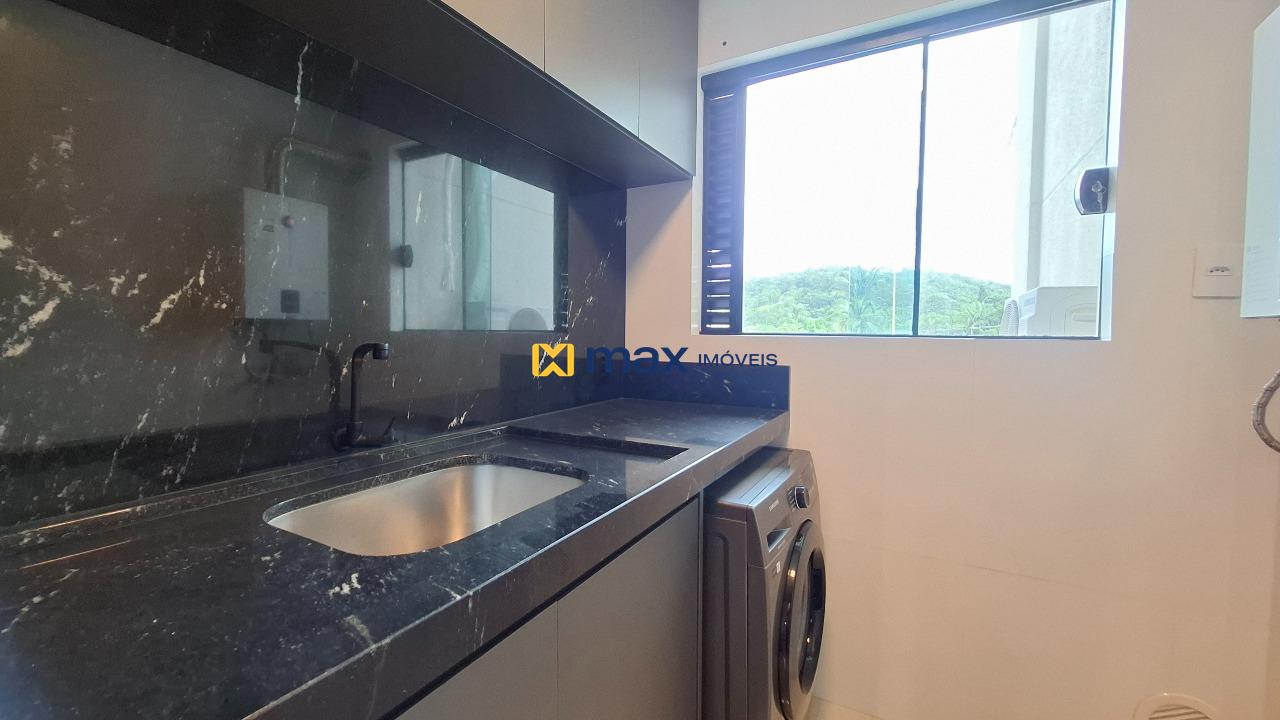 Apartamento à venda no Cabeçudas: Lavanderia