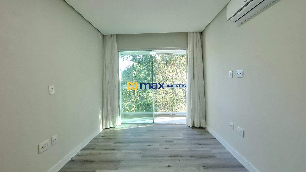 Apartamento à venda no Cabeçudas: Suíte 5